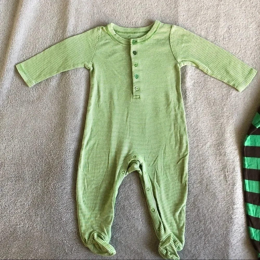 Baby Gap Green Striped Footed Onesies (lot of 2)